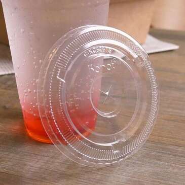 Karat Flat Lid with Straw Slot, 12-24 Oz Drink Cup, Translucent, PET, (1000/Case), Karat C-KC626TS